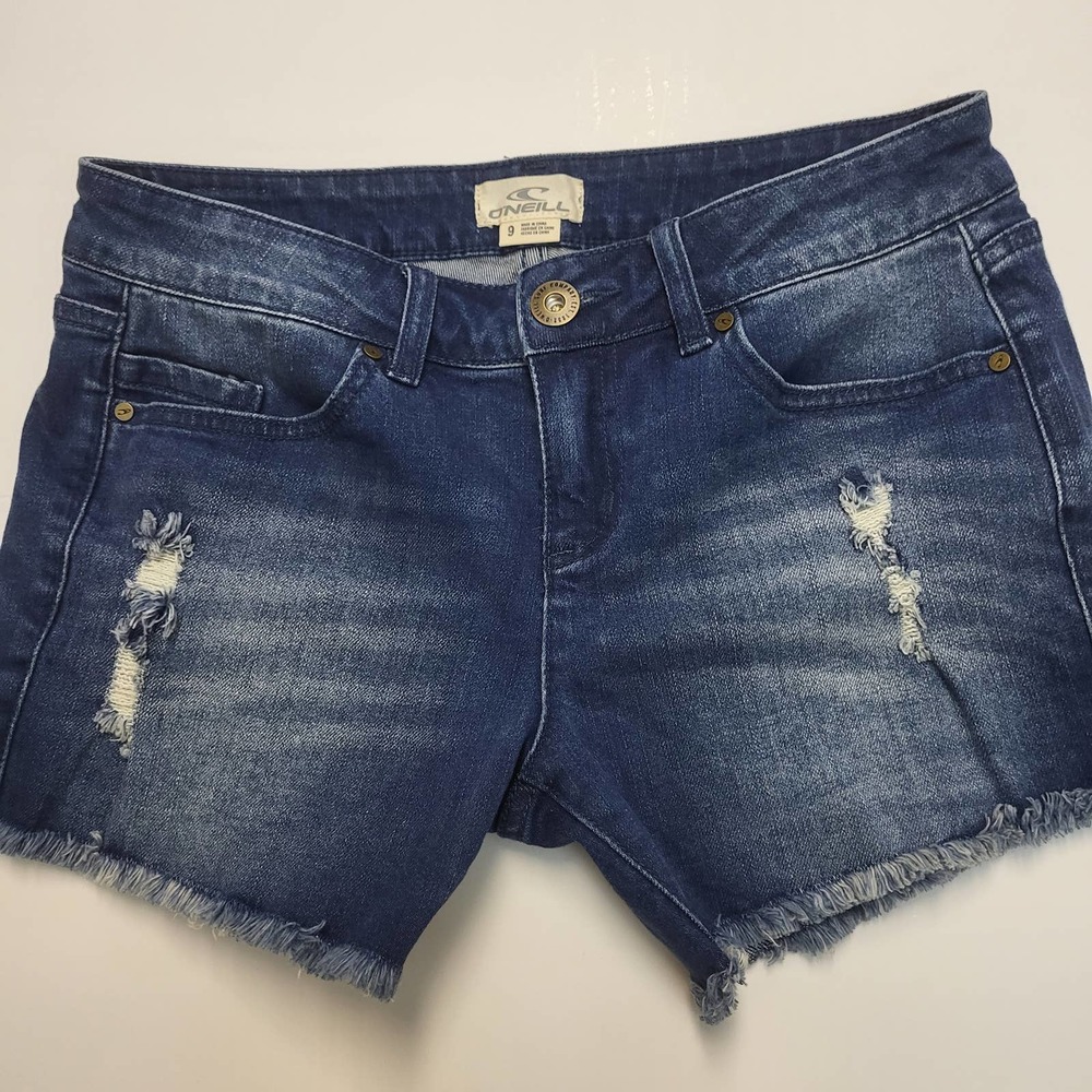 O'NEILL Distressed Women's Denim Shorts size 9 Cut Off Frayed 5 Pocket Booty